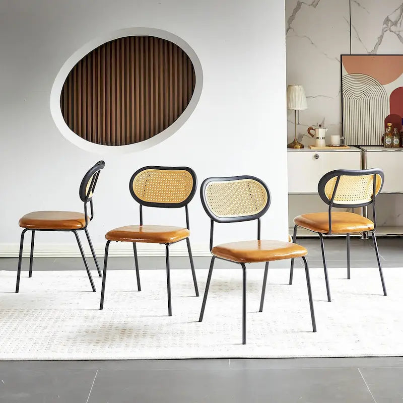 Chaise de salle à manger moderne simple en cuir avec tuyau en métal et dossier en PP